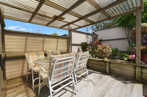 Photo of property in 771 East Coast Road, Northcross, Auckland, 0630