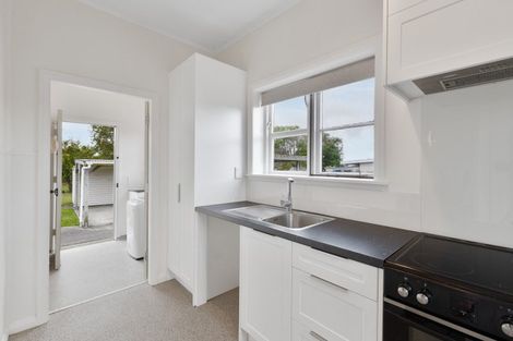 Photo of property in 21 Robert Street, Marton, 4710