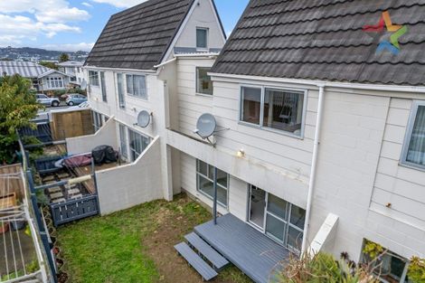 Photo of property in 74f4 Freyberg Street, Lyall Bay, Wellington, 6022