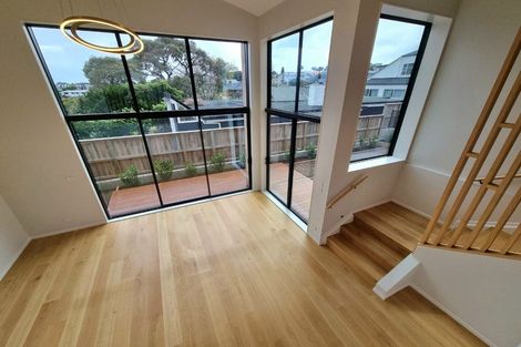 Photo of property in 2 Matau Way, Hauraki, 0622