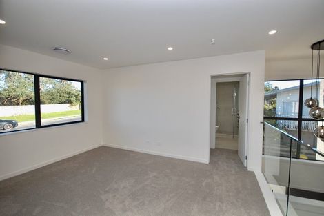 Photo of property in 9b Arran Road, Browns Bay, Auckland, 0630