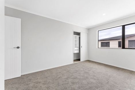 Photo of property in 147a Bucklands Beach Road, Bucklands Beach, Auckland, 2012