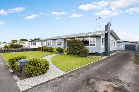 Photo of property in 32 Cecil Street, St Andrews, Hamilton, 3200