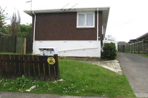 Photo of property in 2/34 Plumley Crescent, Mangere, Auckland, 2022