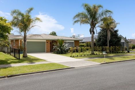 Photo of property in 5 Links View Drive, Omokoroa, 3114