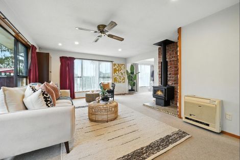 Photo of property in 4 Seadown Crescent, Amberley, 7410