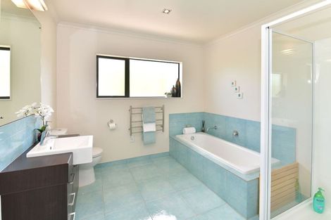 Photo of property in 306c Inland Road, Helensville, 0875