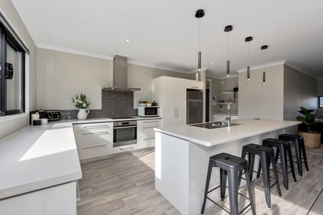 Photo of property in 17 Meadowview Drive, Morrinsville, 3300