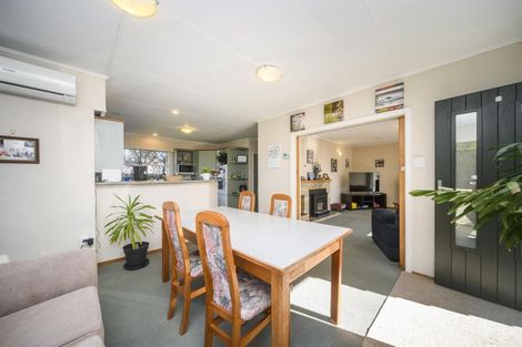 Photo of property in 16 Maunder Street, Marton, 4710