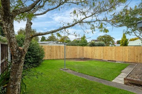 Photo of property in 24 Greendale Avenue, Avonhead, Christchurch, 8042