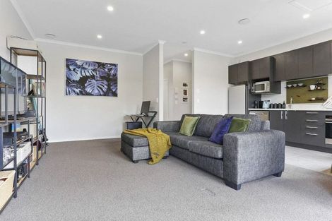 Photo of property in 2/7 Uku Lane, Hobsonville, Auckland, 0616