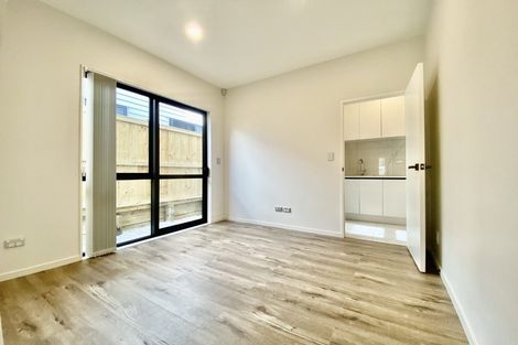 Photo of property in 8 Haku Road, Flat Bush, Auckland, 2019
