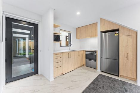 Photo of property in 5/24 Yeovil Road, Te Atatu Peninsula, Auckland, 0610
