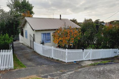 Photo of property in 38 Porter Crescent, Helensville, 0800