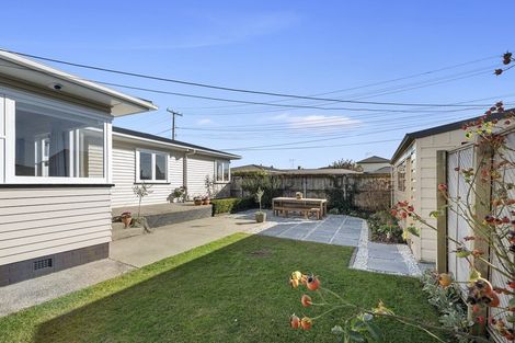 Photo of property in 10 Poaka Avenue, Dinsdale, Hamilton, 3204