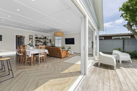 Photo of property in 33 Ballance Street, Lower Vogeltown, New Plymouth, 4310