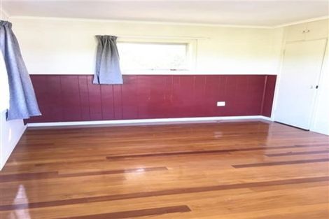 Photo of property in 11 Epping Road, Henderson, Auckland, 0610