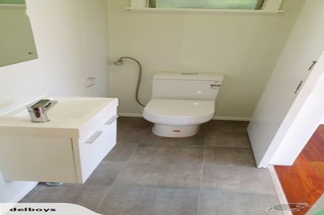 Photo of property in 18 Bond Crescent, Forrest Hill, Auckland, 0620