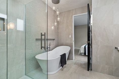 Photo of property in 7 Ngahere Street, Fendalton, Christchurch, 8041