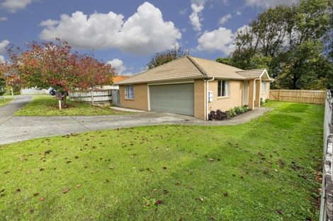 Photo of property in 5 Kathleen Reece Place, Waiuku, 2123