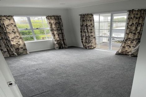 Photo of property in 35 Taioma Crescent, Te Atatu Peninsula, Auckland, 0610