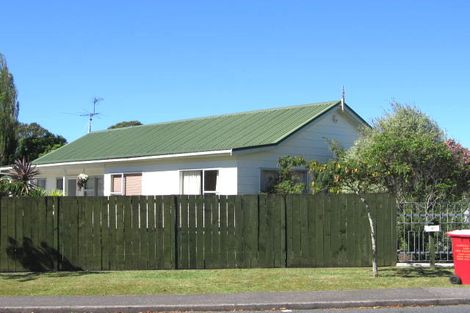 Photo of property in 67 Nui Mana Place, Te Atatu South, Auckland, 0610