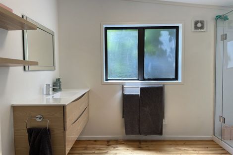 Photo of property in 61 Kauri Road, Stanmore Bay, Whangaparaoa, 0932