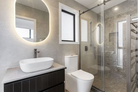 Photo of property in 39a Hyde Road, Rothesay Bay, Auckland, 0630