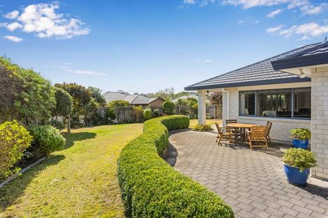 Photo of property in 52 Lorna Irene Drive, Raumati South, Paraparaumu, 5032
