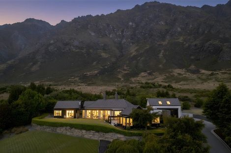 Photo of property in 11 Carlin Creek Drive, Drift Bay, Queenstown, 9371