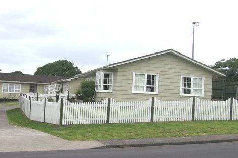 Photo of property in 3/7 Kaipatiki Road, Glenfield, Auckland, 0629