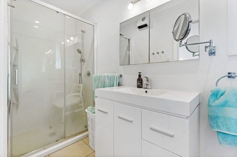 Photo of property in 1/45 Wolsley Avenue, Milford, Auckland, 0620