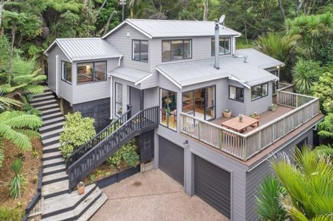 Photo of property in 31 Scenic Drive, Titirangi, Auckland, 0604