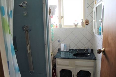 Photo of property in 8 Ogle Crescent, Te Kamo, Whangarei, 0112