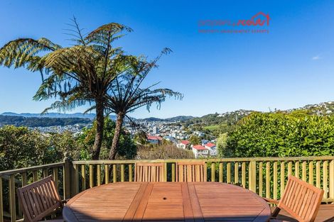 Photo of property in 105 Kelburn Parade, Kelburn, Wellington, 6012