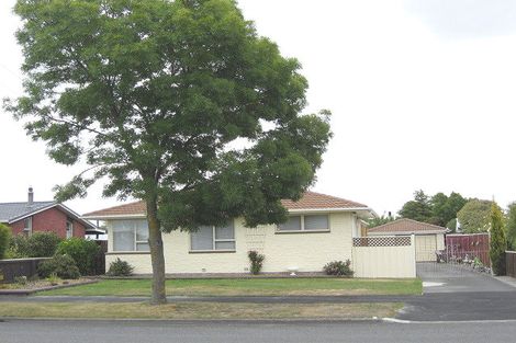 Photo of property in 68 Inwoods Road, Parklands, Christchurch, 8083