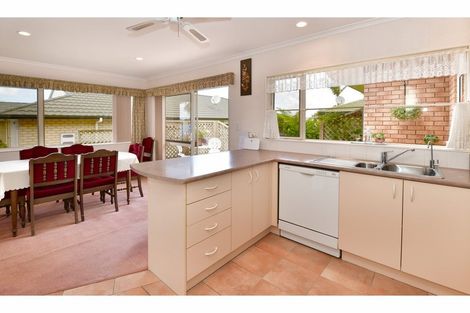Photo of property in 15 Kath Hopper Drive, Orewa, 0931