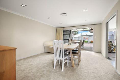 Photo of property in 17 Compton Grove, Huntington, Hamilton, 3210