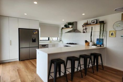 Photo of property in 63 Wairau Road, Oakura, 4314