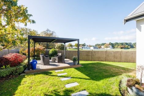 Photo of property in 5 Heritage Place, Terrace End, Palmerston North, 4410