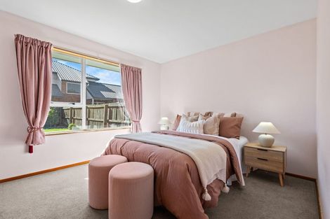 Photo of property in 2/3 Claverley Gardens, Avonhead, Christchurch, 8042