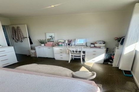 Photo of property in 4/133 Shakespeare Road, Milford, Auckland, 0620