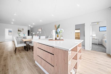 Photo of property in 4b Tidal Road, Karaka, Papakura, 2113