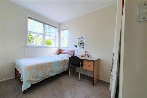 Photo of property in 82 Colwill Road, Massey, Auckland, 0614