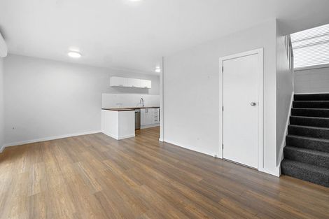 Photo of property in 38c Breakwater Road, Moturoa, New Plymouth, 4310