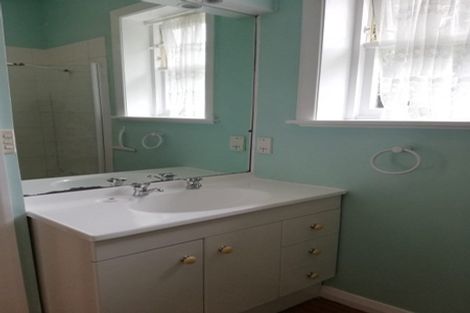Photo of property in 96 Onslow Road, Khandallah, Wellington, 6035