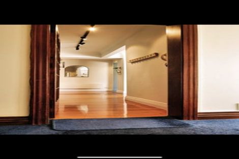 Photo of property in Sunhaven Flats, 262 Oriental Parade, Oriental Bay, Wellington, 6011