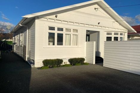 Photo of property in 10 Plunket Avenue, Petone, Lower Hutt, 5012