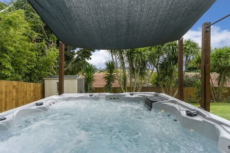 Photo of property in 24 Shanaway Rise, Hillcrest, Auckland, 0627