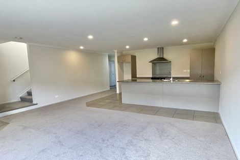 Photo of property in 18 Akeake Lane, Manurewa, Auckland, 2102